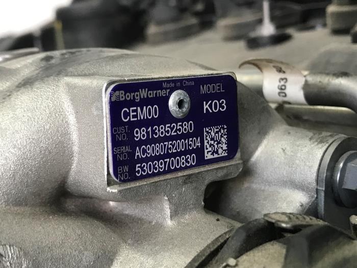 Engine from a Opel Astra L Sports Tourer (F4/FC/FN/FR) 1.6 Plug-in Hybrid Turbo 16V 2024