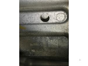 Engine from a Opel Astra L Sports Tourer (F4/FC/FN/FR) 1.6 Plug-in Hybrid Turbo 16V 2024