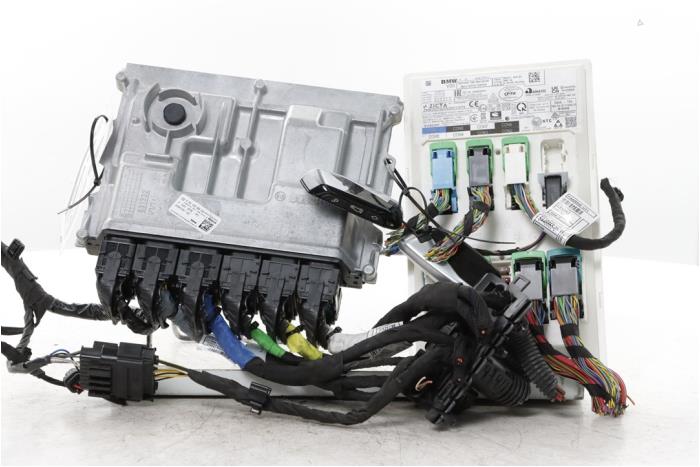 Used Engine management computer BMW X1 (U11) sDrive 18d 2.0 16V Price € 423,50 Inclusive VAT offered by Snuverink Autodemontage