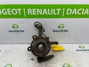 Używane Sworzen lewy przód Renault Twingo (C06) 1.2 Cena € 35,00 Procedura marży oferowane przez Snuverink Autodemontage
