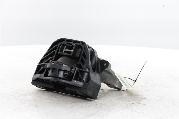 Engine mount from a Opel Corsa F (UB/UH/UP) 1.2 Turbo 12V 110 Hybrid 2026