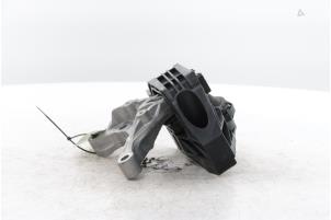 Engine mount from a Opel Corsa F (UB/UH/UP) 1.2 Turbo 12V 110 Hybrid 2026