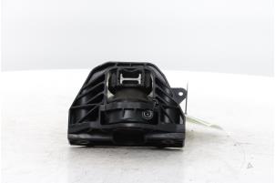 Engine mount from a Opel Corsa F (UB/UH/UP) 1.2 Turbo 12V 110 Hybrid 2026