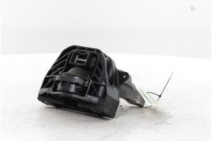 Engine mount from a Opel Corsa F (UB/UH/UP) 1.2 Turbo 12V 110 Hybrid 2026