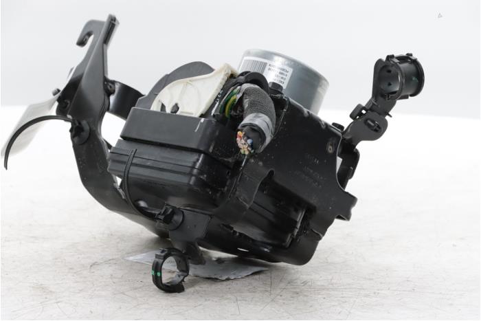 Begagnade ABS-pump Peugeot 2008 (UD/UK/UR/US/UX) 1.2 Hybrid 136 Pris € 544,50 Inklusive moms erbjuds av Snuverink Autodemontage