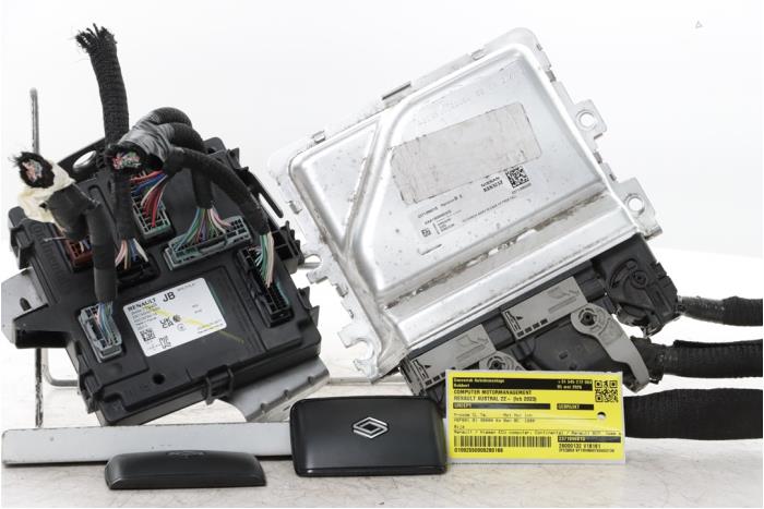 Used Engine management computer Renault Austral 1.2 TCe 130 Price € 350,00 Margin scheme offered by Snuverink Autodemontage