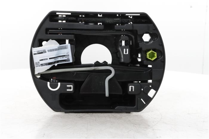 Używane Dzwignik Peugeot 2008 (CU) 1.2 12V e-THP PureTech 110 Cena € 40,00 Procedura marży oferowane przez Snuverink Autodemontage