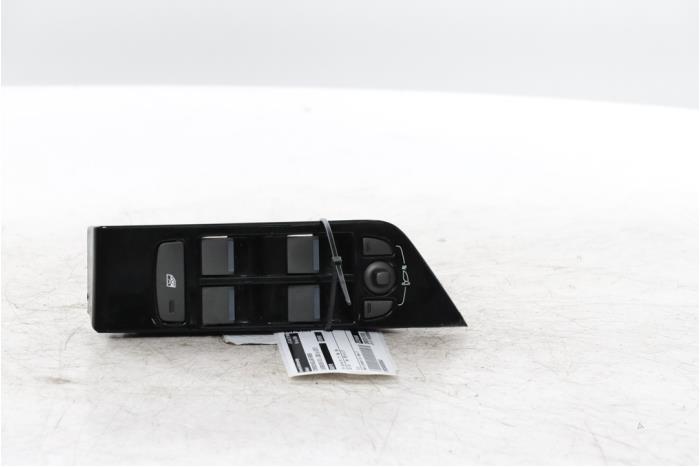 Usados Interruptor combinado de ventanillas Landrover Range Rover Evoque (LVJ/LVS) 2.0 Si4 240 16V 5-drs. Precio € 90,00 Norma de margen ofrecido por Snuverink Autodemontage