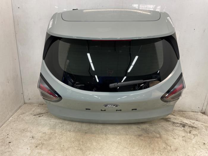 Używane Tylna klapa Ford Puma 1.0 Ti-VCT EcoBoost mHEV 12V Cena € 575,00 Procedura marży oferowane przez Snuverink Autodemontage