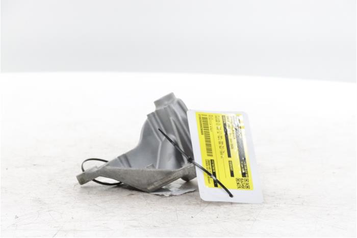 Usagé Support dynamo haut Dacia Sandero III 1.0 TCE 110 12V Prix € 35,00 Règlement à la marge proposé par Snuverink Autodemontage