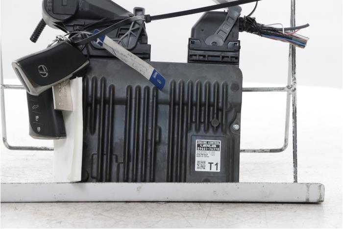 Used Engine management computer Lexus UX 300h 2.0 16V Price € 350,00 Margin scheme offered by Snuverink Autodemontage