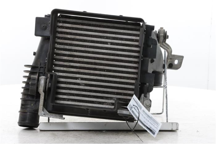 Usados Intercooler Peugeot 508 SW (F4/FC/FJ/FR) 1.6 16V Sport Engineered Hybrid4 360 Precio € 66,55 IVA incluido ofrecido por Snuverink Autodemontage