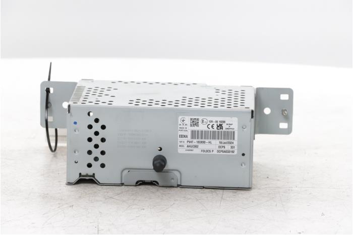 Używane Radio Ford Transit Courier 1.5 EcoBlue Cena € 477,95 Z VAT oferowane przez Snuverink Autodemontage