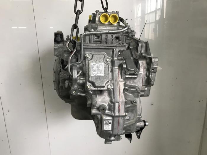 Getriebe van een Peugeot 308 SW (F4/FC/FN/FR) 1.6 16V HYbrid 180 e-EAT8 2022