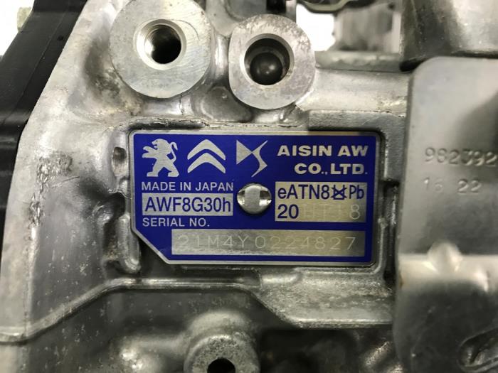 Getriebe van een Peugeot 308 SW (F4/FC/FN/FR) 1.6 16V HYbrid 180 e-EAT8 2022