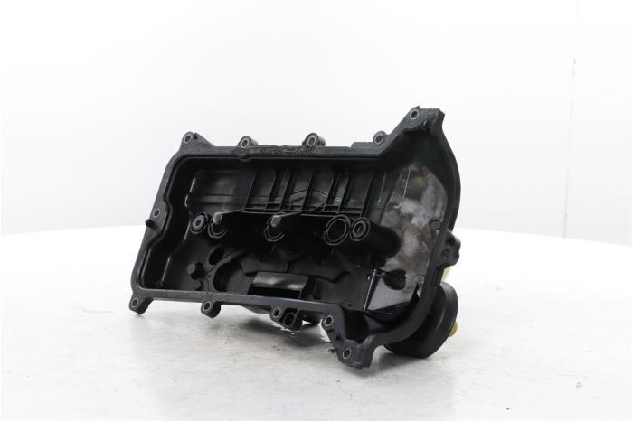 Ventildeckel van een Renault Clio V (RJAB) 1.0 TCe 90 12V 2022