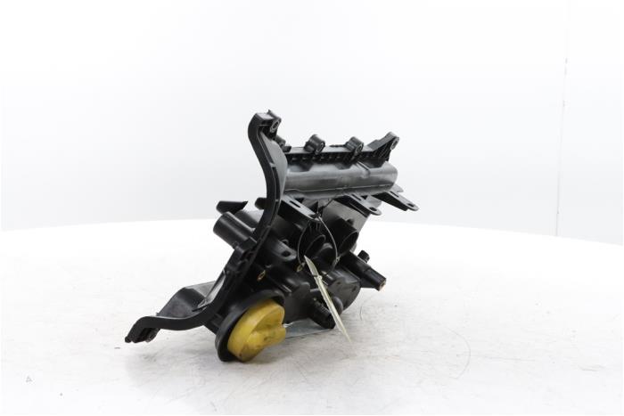 Ventildeckel van een Renault Clio V (RJAB) 1.0 TCe 90 12V 2022
