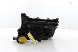 Ventildeckel van een Renault Clio V (RJAB) 1.0 TCe 90 12V 2022
