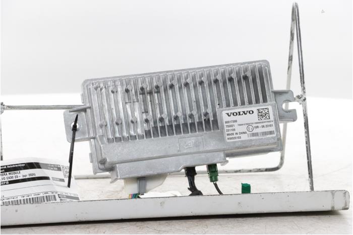 Używane Modul kamery Volvo EX30 Twin Motor Performance 69 kWh Cena na żądanie oferowane przez Snuverink Autodemontage