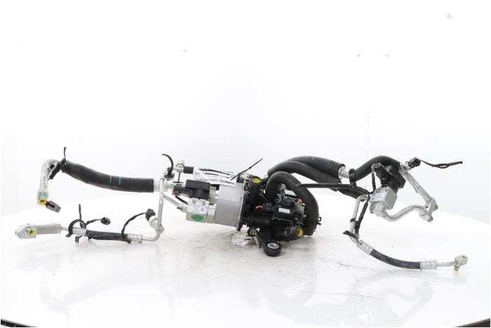 Gebrauchte Wärmetauscher Volvo EX30 Twin Motor Performance 69 kWh Preis € 1.200,00 Margenregelung angeboten von Snuverink Autodemontage