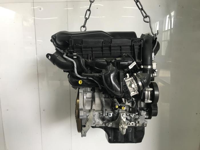 Engine from a Citroën C5 Aircross I (A4/AC/AJ/AR) 1.6 Hybrid 225 16V 2023