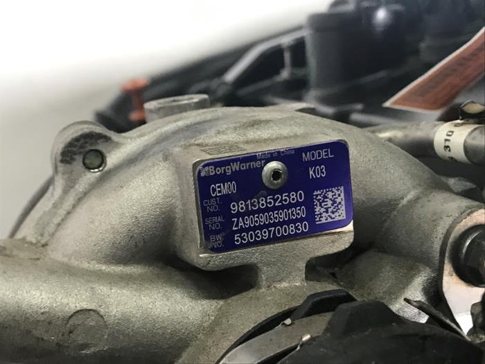 Engine from a Citroën C5 Aircross I (A4/AC/AJ/AR) 1.6 Hybrid 225 16V 2023