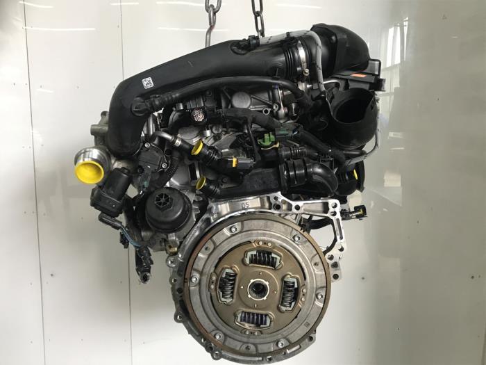 Engine from a Citroën C5 Aircross I (A4/AC/AJ/AR) 1.6 Hybrid 225 16V 2023