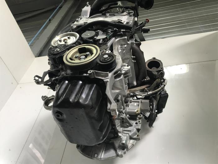 Engine from a Citroën C5 Aircross I (A4/AC/AJ/AR) 1.6 Hybrid 225 16V 2023