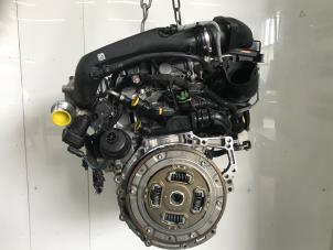 Engine from a Citroën C5 Aircross I (A4/AC/AJ/AR) 1.6 Hybrid 225 16V 2023