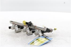 Système d'injection d'un Peugeot 408 1.2 12V Hybrid 136 2024