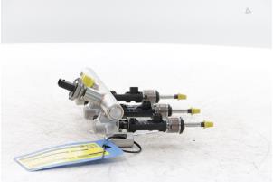 Système d'injection d'un Peugeot 408 1.2 12V Hybrid 136 2024