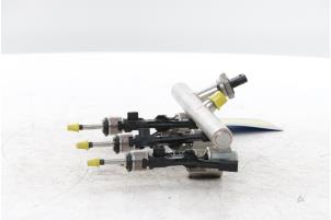 Système d'injection d'un Peugeot 408 1.2 12V Hybrid 136 2024