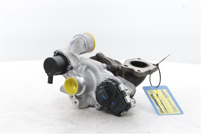 Gebrauchte Turbo Peugeot 408 1.2 12V Hybrid 136 Preis auf Anfrage angeboten von Snuverink Autodemontage