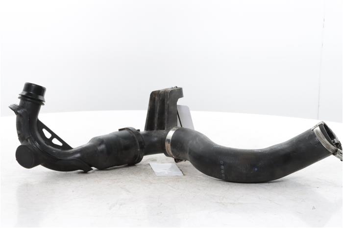 Gebrauchte Intercooler Schlauch Ford Puma 1.0 Ti-VCT EcoBoost mHEV 12V Preis auf Anfrage angeboten von Snuverink Autodemontage