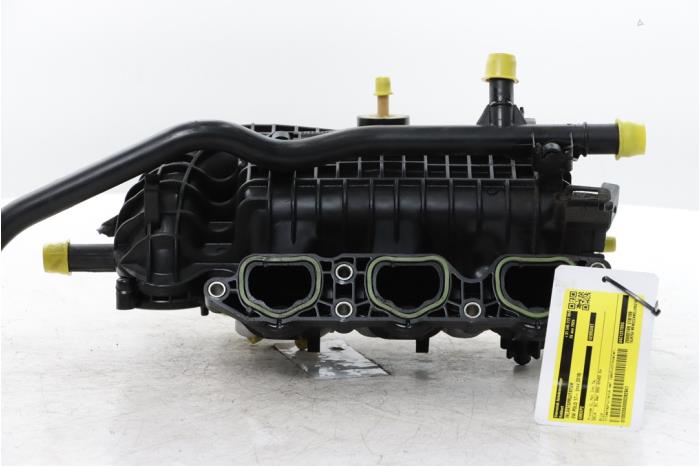 Begagnade Insugsrör Volkswagen Polo VI (AW1) 1.0 TSI 12V Pris € 250,00 Marginaltabell erbjuds av Snuverink Autodemontage
