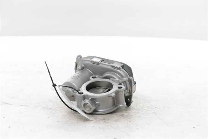 Drosselklappengehäuse van een Volkswagen Polo VI (AW1) 1.0 TSI 12V 2024