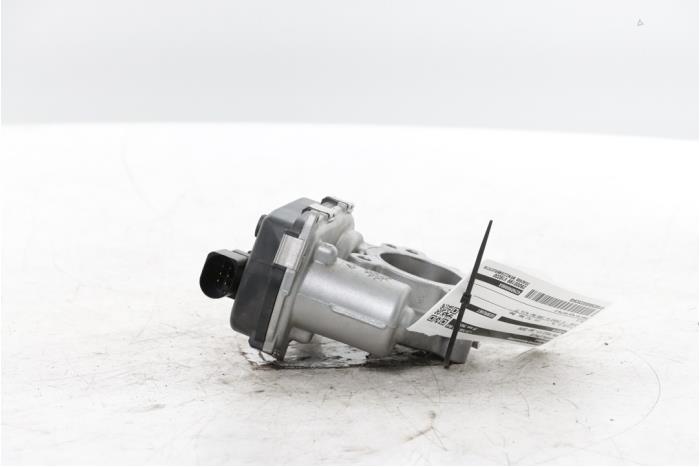 Drosselklappengehäuse van een Volkswagen Polo VI (AW1) 1.0 TSI 12V 2024