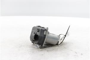 Drosselklappengehäuse van een Volkswagen Polo VI (AW1) 1.0 TSI 12V 2024
