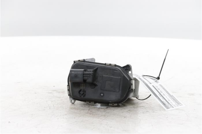 Usagé Boitier papillon Volkswagen Polo VI (AW1) 1.0 TSI 12V Prix € 160,00 Règlement à la marge proposé par Snuverink Autodemontage