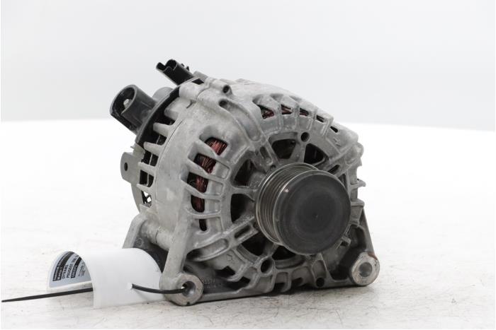Gebrauchte Dynamo Peugeot 208 II (UB/UH/UP) 1.2 Vti 12V PureTech 100 Preis € 90,75 Mit Mehrwertsteuer angeboten von Snuverink Autodemontage