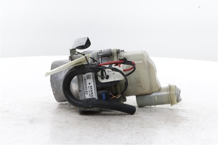 Usagé Pompe de direction Renault Express 1.5 dCi 95 Prix € 332,75 Prix TTC proposé par Snuverink Autodemontage