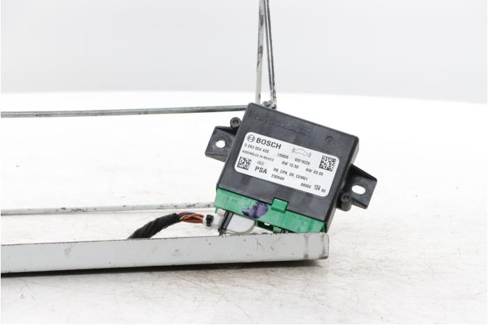 Begagnade PDC-modul Citroen C4 Picasso (3D/3E) 1.6 16V VTi 120 Pris € 85,00 Marginaltabell erbjuds av Snuverink Autodemontage