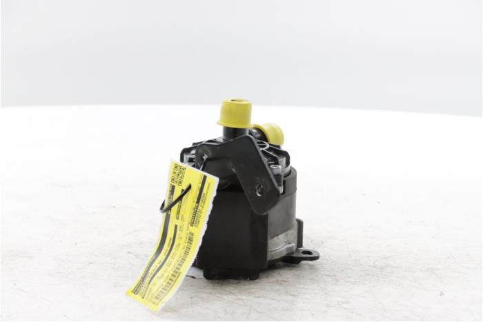 Usagé Pompe à eau Renault Rafale (DHN) 1.2 E-Tech full hybrid 200 Prix € 145,00 Règlement à la marge proposé par Snuverink Autodemontage