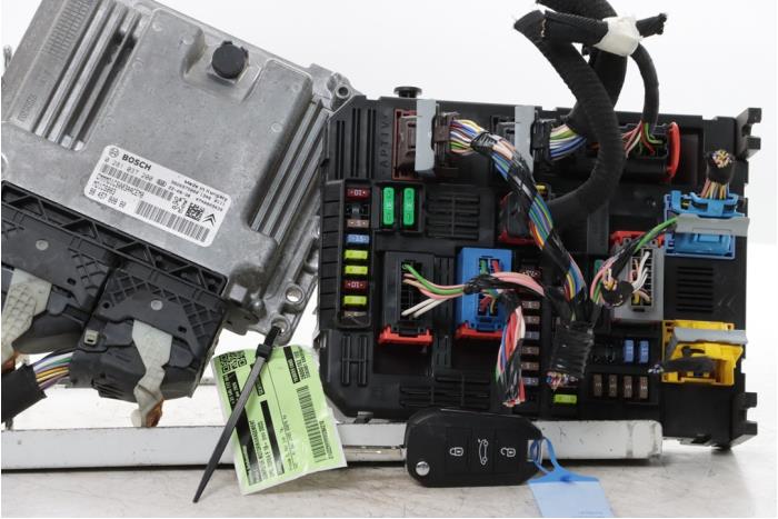 Used Engine management computer Opel Corsa F (UB/UH/UP) 1.5 CDTI 100 Price € 423,50 Inclusive VAT offered by Snuverink Autodemontage