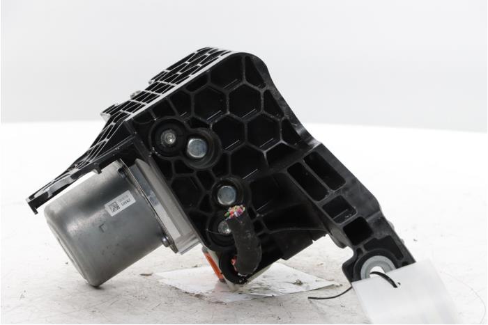 ABS-pump från en Opel Vivaro 2.0 Diesel 145 2024
