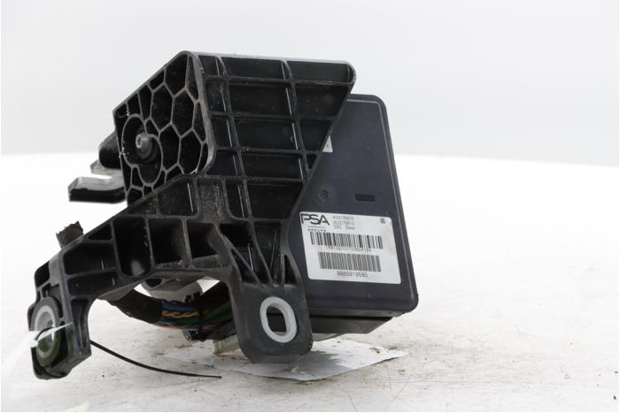 ABS-pump från en Opel Vivaro 2.0 Diesel 145 2024