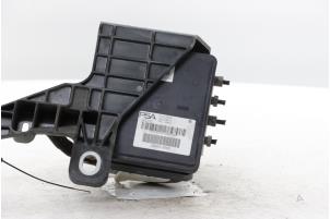 ABS-pump från en Opel Vivaro 2.0 Diesel 145 2024