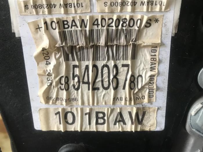 Engine from a Opel Vivaro 2.0 Diesel 145 2024