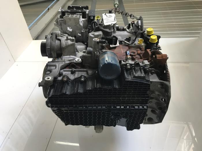 Engine from a Opel Vivaro 2.0 Diesel 145 2024