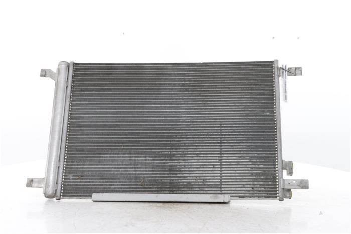 Usagé Condenseur de climatisation Skoda Kamiq 1.0 TSI 12V Prix € 199,65 Prix TTC proposé par Snuverink Autodemontage